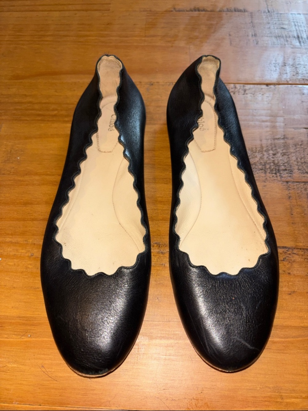 CHLOE Women’s Black Scalloped-Edge Leather Ballet Flats